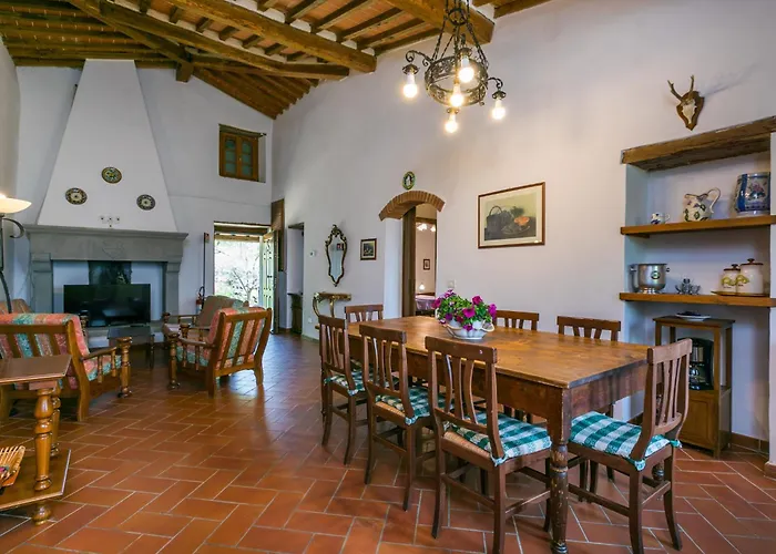 Nyaraló La Querciolaia By Interhome *